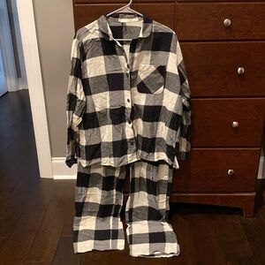 Old Navy women’s plaid pajamas
